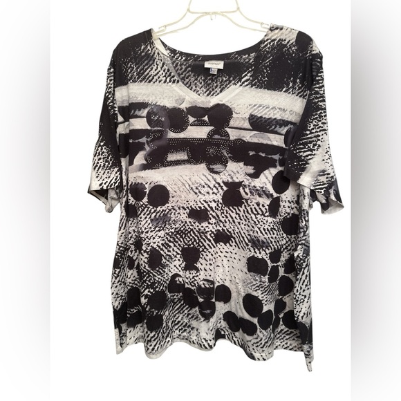 Avenue Monochrome Patterned Blouse - Picture 1 of 5